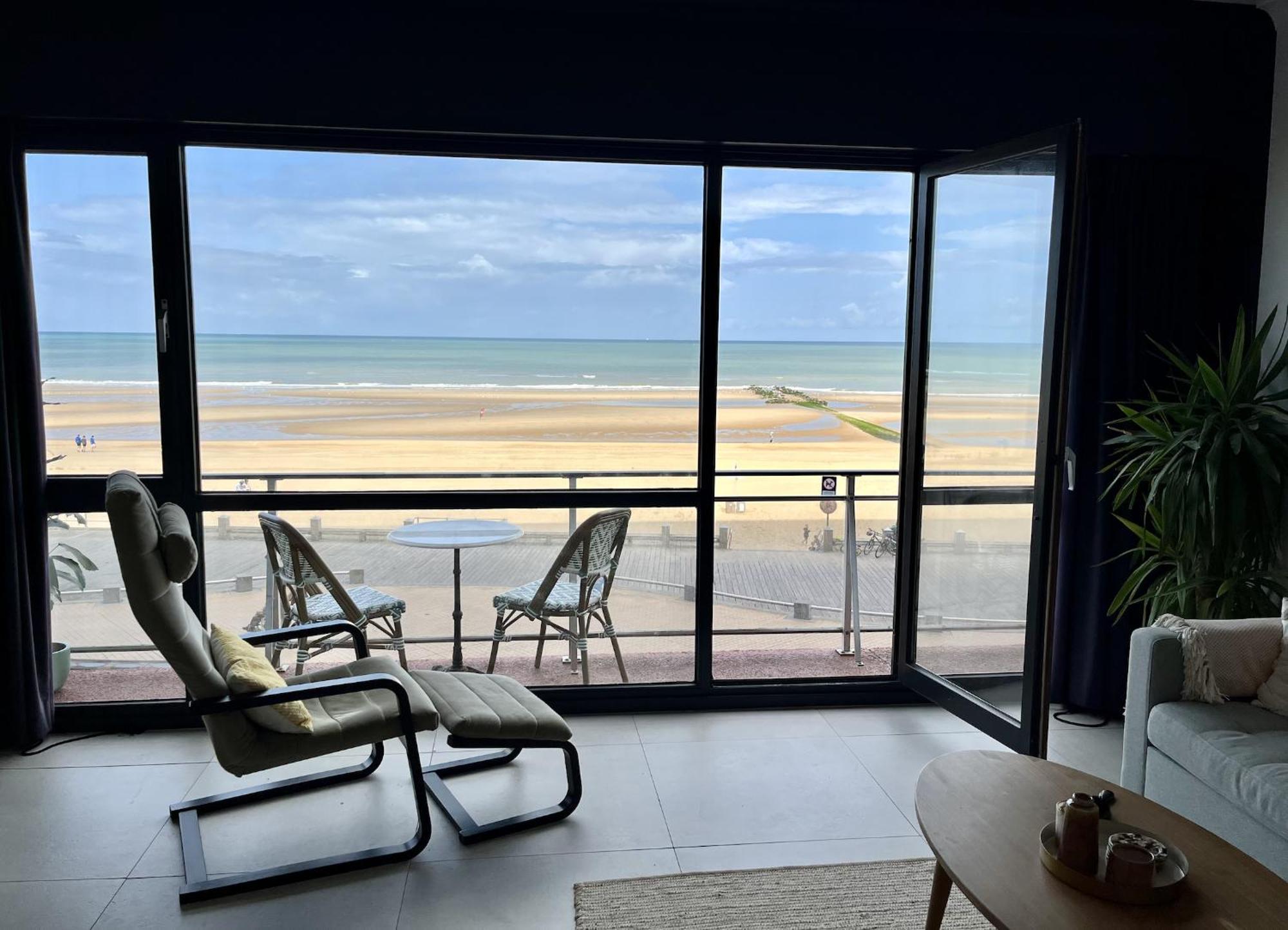 Panoramic Seaview Apartment With Free Private Garage Остенде Экстерьер фото